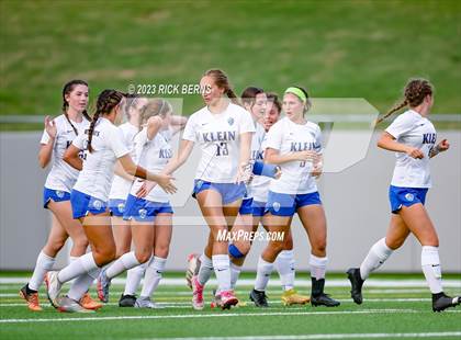 Thumbnail 3 in Klein vs The Woodlands (UIL6A Region 2 Area Playoff) photogallery.