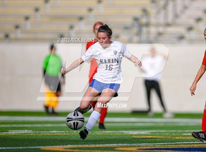 Thumbnail 1 in Klein vs The Woodlands (UIL6A Region 2 Area Playoff) photogallery.