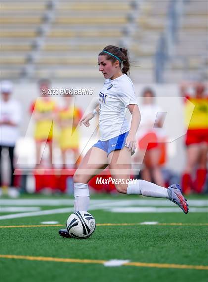 Thumbnail 1 in Klein vs The Woodlands (UIL6A Region 2 Area Playoff) photogallery.