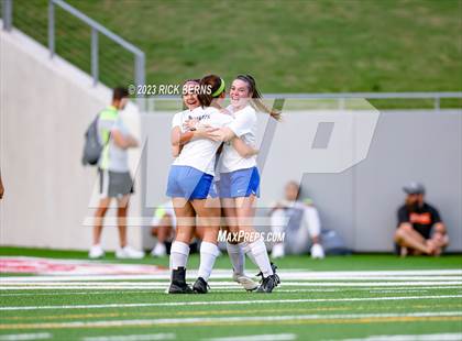 Thumbnail 2 in Klein vs The Woodlands (UIL6A Region 2 Area Playoff) photogallery.