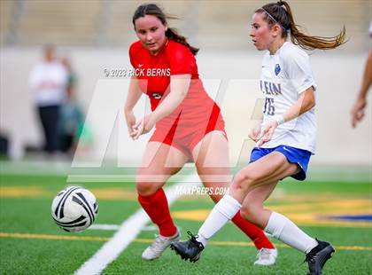 Thumbnail 3 in Klein vs The Woodlands (UIL6A Region 2 Area Playoff) photogallery.