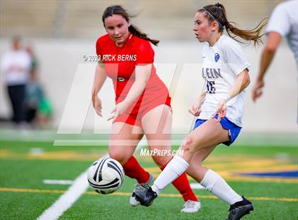 Thumbnail 2 in Klein vs The Woodlands (UIL6A Region 2 Area Playoff) photogallery.