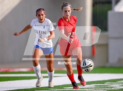 Thumbnail 1 in Klein vs The Woodlands (UIL6A Region 2 Area Playoff) photogallery.