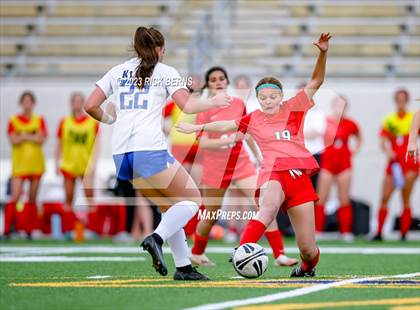Thumbnail 1 in Klein vs The Woodlands (UIL6A Region 2 Area Playoff) photogallery.