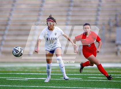 Thumbnail 2 in Klein vs The Woodlands (UIL6A Region 2 Area Playoff) photogallery.