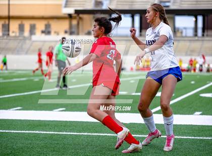 Thumbnail 3 in Klein vs The Woodlands (UIL6A Region 2 Area Playoff) photogallery.