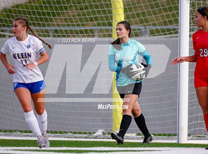 Thumbnail 3 in Klein vs The Woodlands (UIL6A Region 2 Area Playoff) photogallery.
