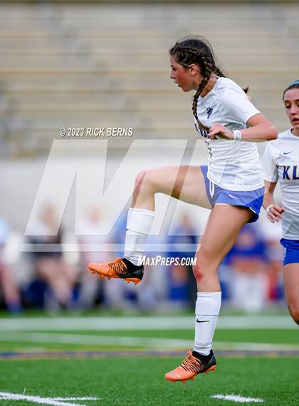 Thumbnail 1 in Klein vs The Woodlands (UIL6A Region 2 Area Playoff) photogallery.