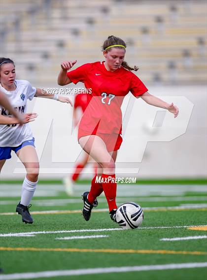 Thumbnail 2 in Klein vs The Woodlands (UIL6A Region 2 Area Playoff) photogallery.