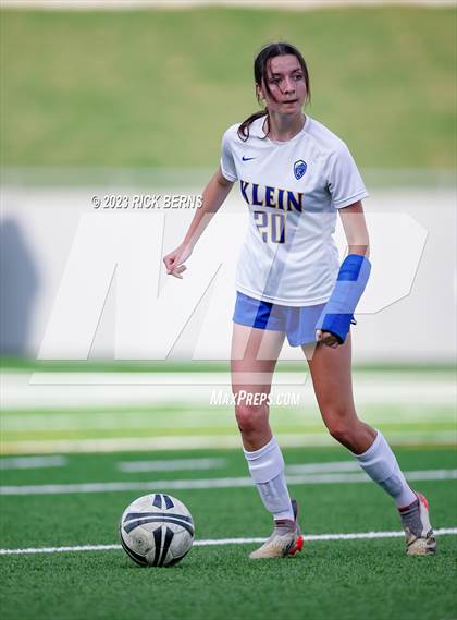 Thumbnail 1 in Klein vs The Woodlands (UIL6A Region 2 Area Playoff) photogallery.