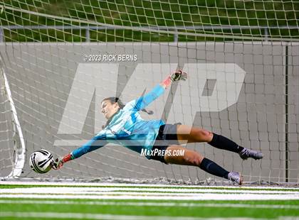 Thumbnail 2 in Klein vs The Woodlands (UIL6A Region 2 Area Playoff) photogallery.