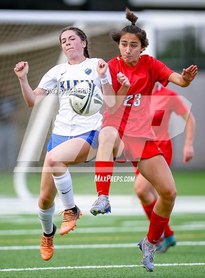 Thumbnail 2 in Klein vs The Woodlands (UIL6A Region 2 Area Playoff) photogallery.