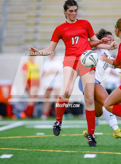 Thumbnail 2 in Klein vs The Woodlands (UIL6A Region 2 Area Playoff) photogallery.