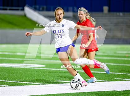 Thumbnail 1 in Klein vs The Woodlands (UIL6A Region 2 Area Playoff) photogallery.