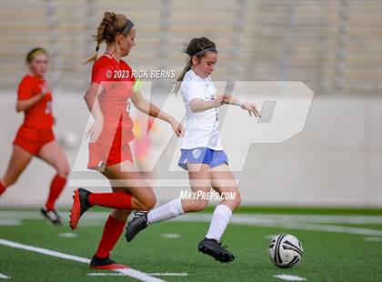 Thumbnail 1 in Klein vs The Woodlands (UIL6A Region 2 Area Playoff) photogallery.