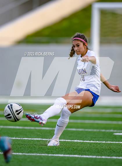 Thumbnail 3 in Klein vs The Woodlands (UIL6A Region 2 Area Playoff) photogallery.