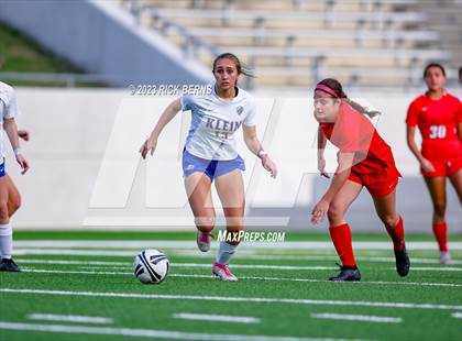 Thumbnail 1 in Klein vs The Woodlands (UIL6A Region 2 Area Playoff) photogallery.