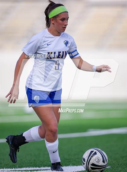 Thumbnail 1 in Klein vs The Woodlands (UIL6A Region 2 Area Playoff) photogallery.