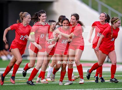 Thumbnail 2 in Klein vs The Woodlands (UIL6A Region 2 Area Playoff) photogallery.