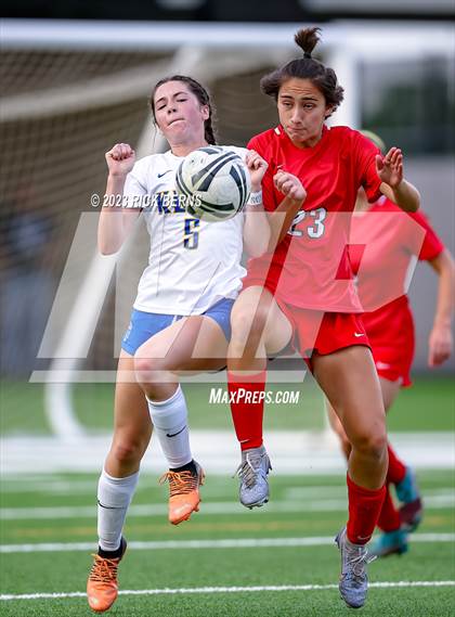 Thumbnail 1 in Klein vs The Woodlands (UIL6A Region 2 Area Playoff) photogallery.