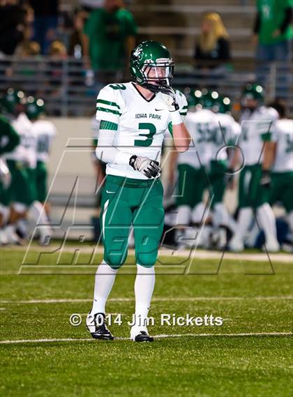 Thumbnail 3 in Iowa Park vs. Venus (UIL 4A Division 2 Region 1 Area Playoff) photogallery.