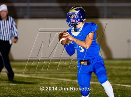 Thumbnail 1 in Iowa Park vs. Venus (UIL 4A Division 2 Region 1 Area Playoff) photogallery.