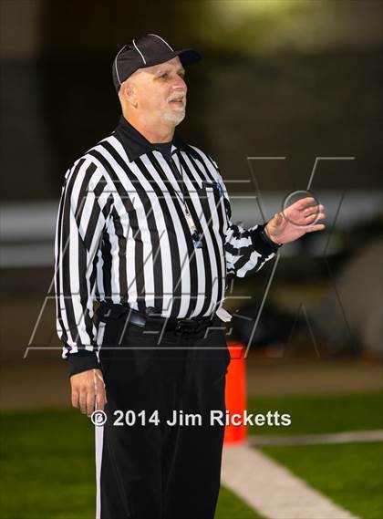 Thumbnail 2 in Iowa Park vs. Venus (UIL 4A Division 2 Region 1 Area Playoff) photogallery.
