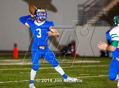 Thumbnail 3 in Iowa Park vs. Venus (UIL 4A Division 2 Region 1 Area Playoff) photogallery.