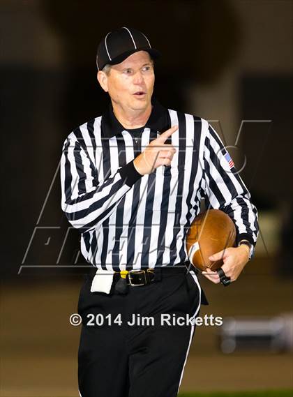 Thumbnail 1 in Iowa Park vs. Venus (UIL 4A Division 2 Region 1 Area Playoff) photogallery.