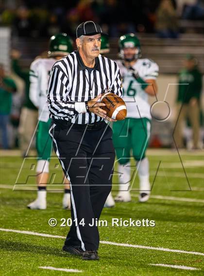 Thumbnail 2 in Iowa Park vs. Venus (UIL 4A Division 2 Region 1 Area Playoff) photogallery.