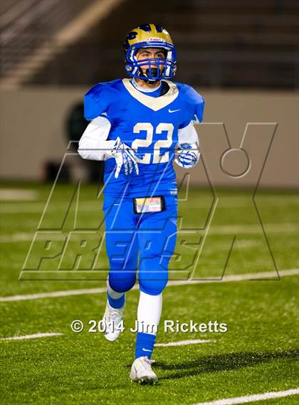 Thumbnail 2 in Iowa Park vs. Venus (UIL 4A Division 2 Region 1 Area Playoff) photogallery.