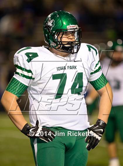 Thumbnail 1 in Iowa Park vs. Venus (UIL 4A Division 2 Region 1 Area Playoff) photogallery.