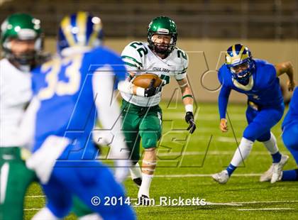 Thumbnail 3 in Iowa Park vs. Venus (UIL 4A Division 2 Region 1 Area Playoff) photogallery.