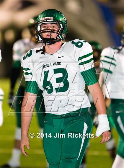 Thumbnail 2 in Iowa Park vs. Venus (UIL 4A Division 2 Region 1 Area Playoff) photogallery.