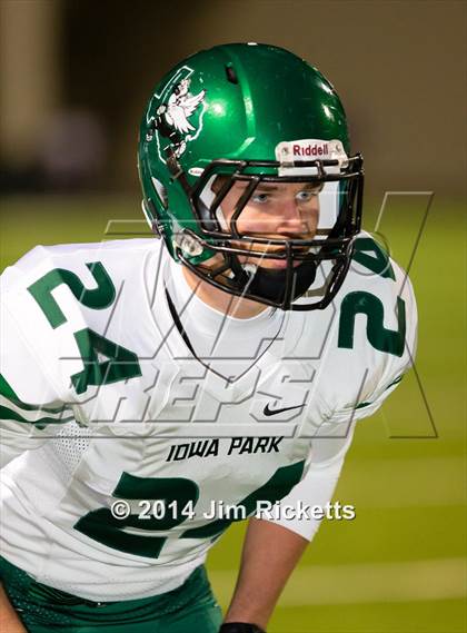 Thumbnail 1 in Iowa Park vs. Venus (UIL 4A Division 2 Region 1 Area Playoff) photogallery.