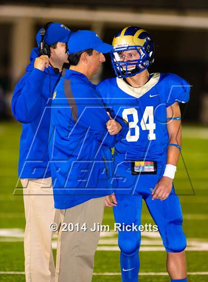Thumbnail 3 in Iowa Park vs. Venus (UIL 4A Division 2 Region 1 Area Playoff) photogallery.