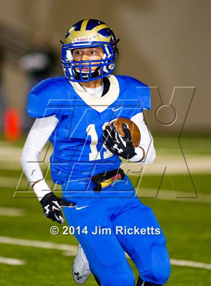 Thumbnail 2 in Iowa Park vs. Venus (UIL 4A Division 2 Region 1 Area Playoff) photogallery.