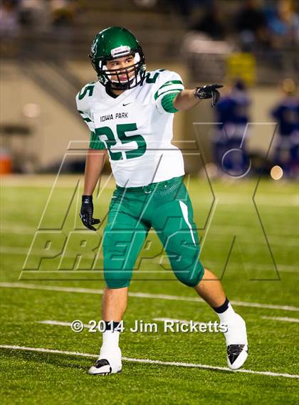 Thumbnail 2 in Iowa Park vs. Venus (UIL 4A Division 2 Region 1 Area Playoff) photogallery.