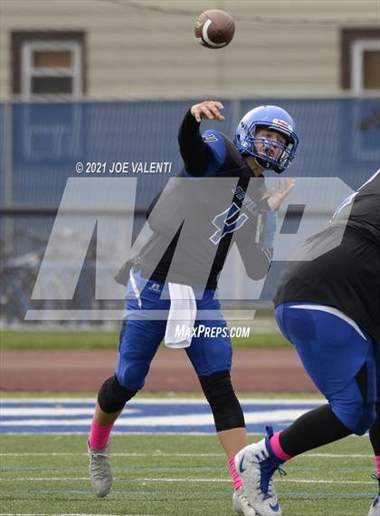 Thumbnail 1 in Williamsville South @ Kenmore West photogallery.