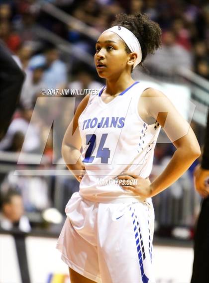 Thumbnail 2 in Page vs. Valley Christian (AIA D3 Final) photogallery.