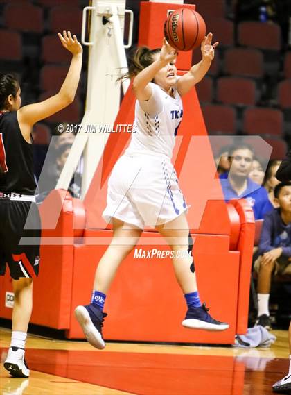 Thumbnail 2 in Page vs. Valley Christian (AIA D3 Final) photogallery.