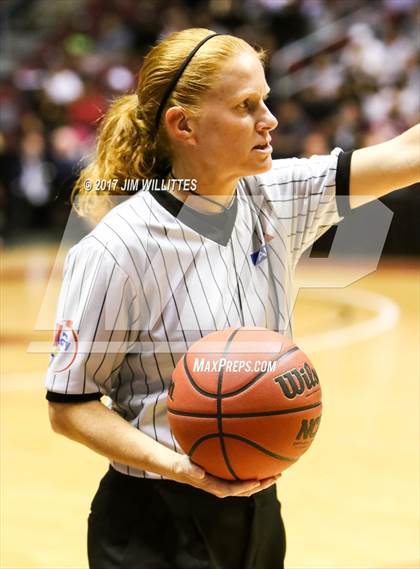 Thumbnail 3 in Page vs. Valley Christian (AIA D3 Final) photogallery.
