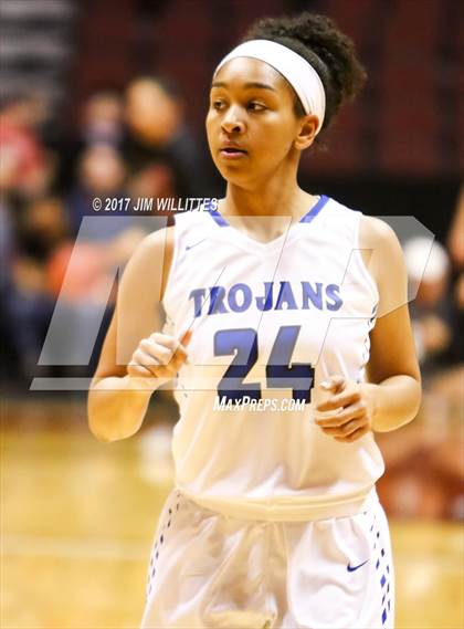 Thumbnail 1 in Page vs. Valley Christian (AIA D3 Final) photogallery.