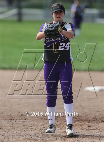 Thumbnail 2 in Amador Valley vs. Carondelet photogallery.