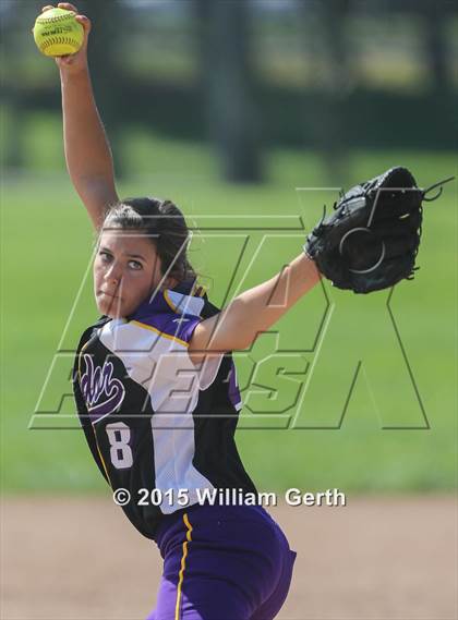 Thumbnail 3 in Amador Valley vs. Carondelet photogallery.