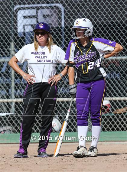 Thumbnail 2 in Amador Valley vs. Carondelet photogallery.