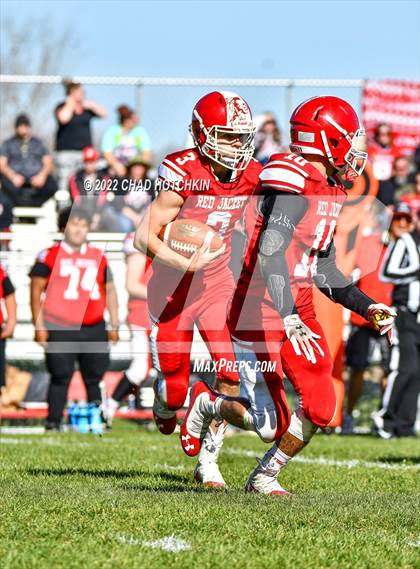 Thumbnail 1 in Finney @ Red Jacket (NYSPHSAA 8-Man Quarterfinal) photogallery.