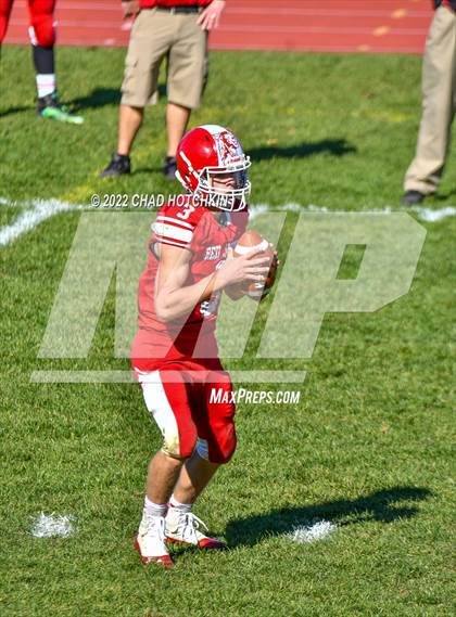 Thumbnail 3 in Finney @ Red Jacket (NYSPHSAA 8-Man Quarterfinal) photogallery.