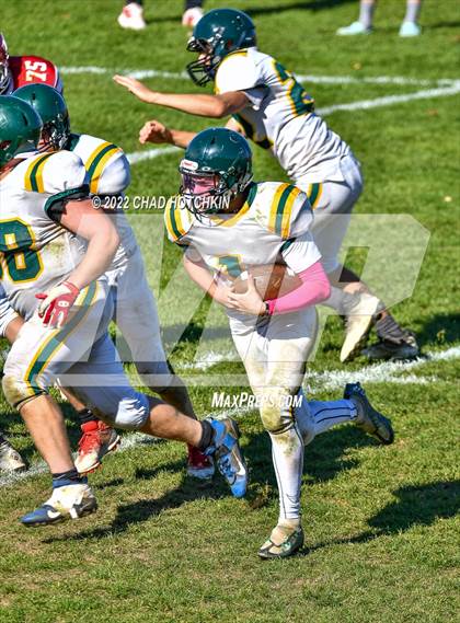 Thumbnail 2 in Finney @ Red Jacket (NYSPHSAA 8-Man Quarterfinal) photogallery.