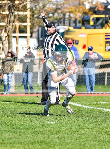 Thumbnail 1 in Finney @ Red Jacket (NYSPHSAA 8-Man Quarterfinal) photogallery.